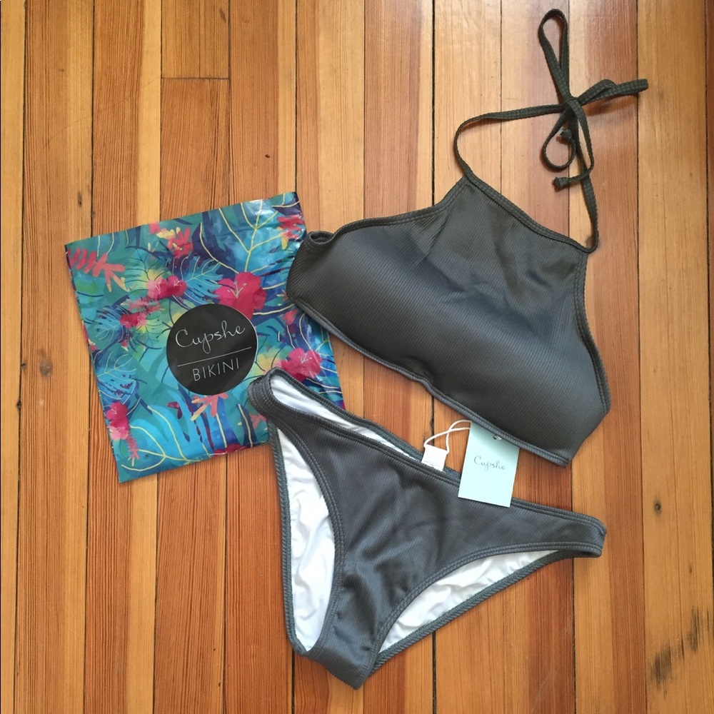 Cupshe Matcha Halter Bikini Set - NWT Sz M